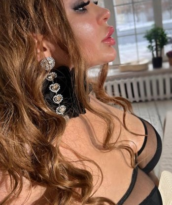 Юлиана, 41
